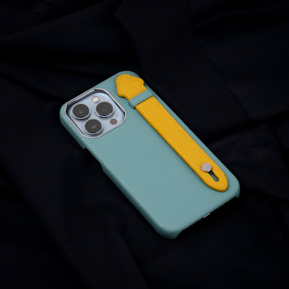 GLANCES: phone case-Baby blue Togo with yellow