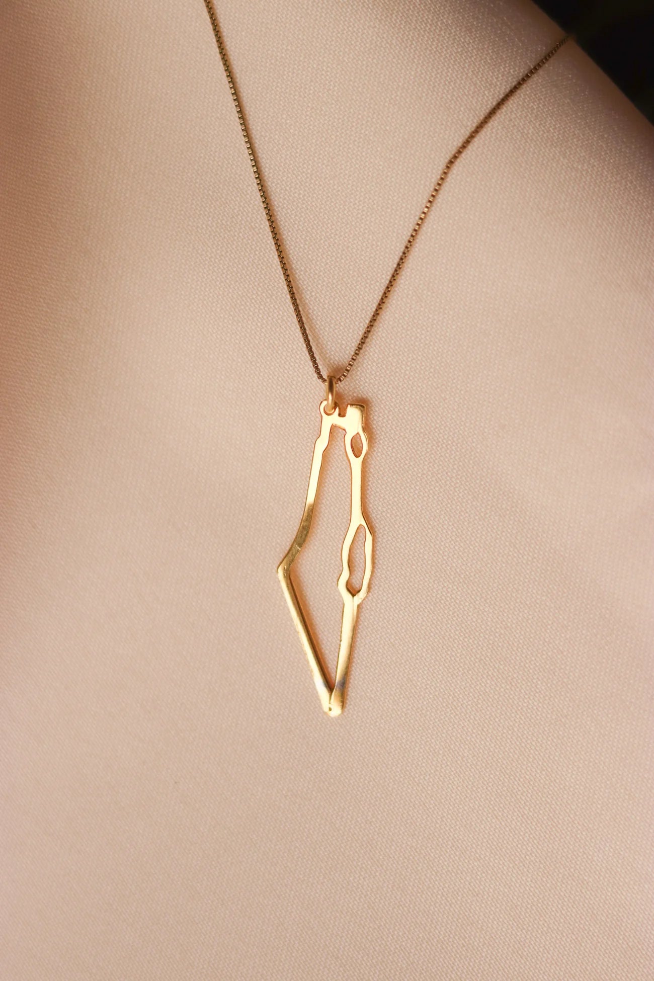 TCB-Necklace(Palestine whole map frame)Gold